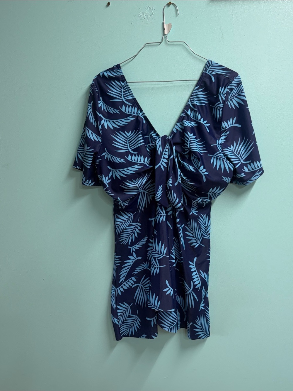 Navy Blue Tropical Print V-Neck Women’s swim top 2x
